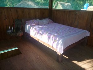 Doble bed room cabine1